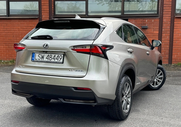 Lexus NX cena 116000 przebieg: 68656, rok produkcji 2015 z Świdnik małe 79